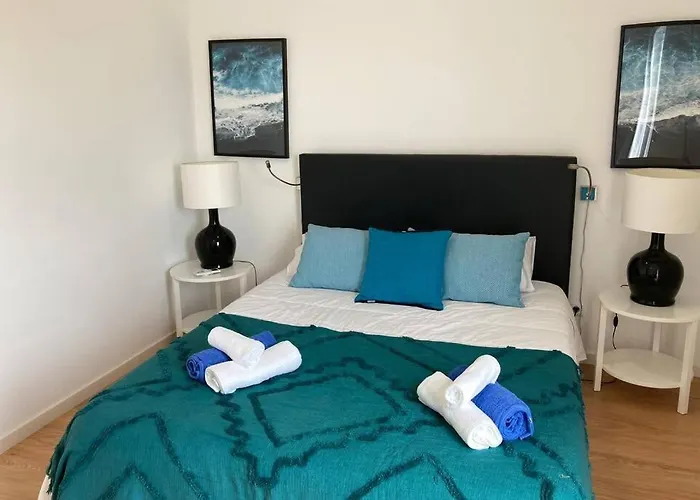 Azorean Flats V Heart Of - Centro דירה *